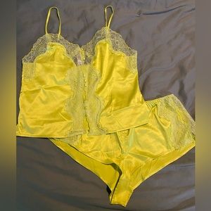 Savage X Fenty Lingerie Set